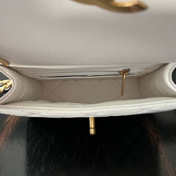 🩷🩷 NOT AVAILABLE BRAND NEW! GORGEOUS 24a WHITE CAVIAR FLAP BAG GHW - Picture 7 of 10